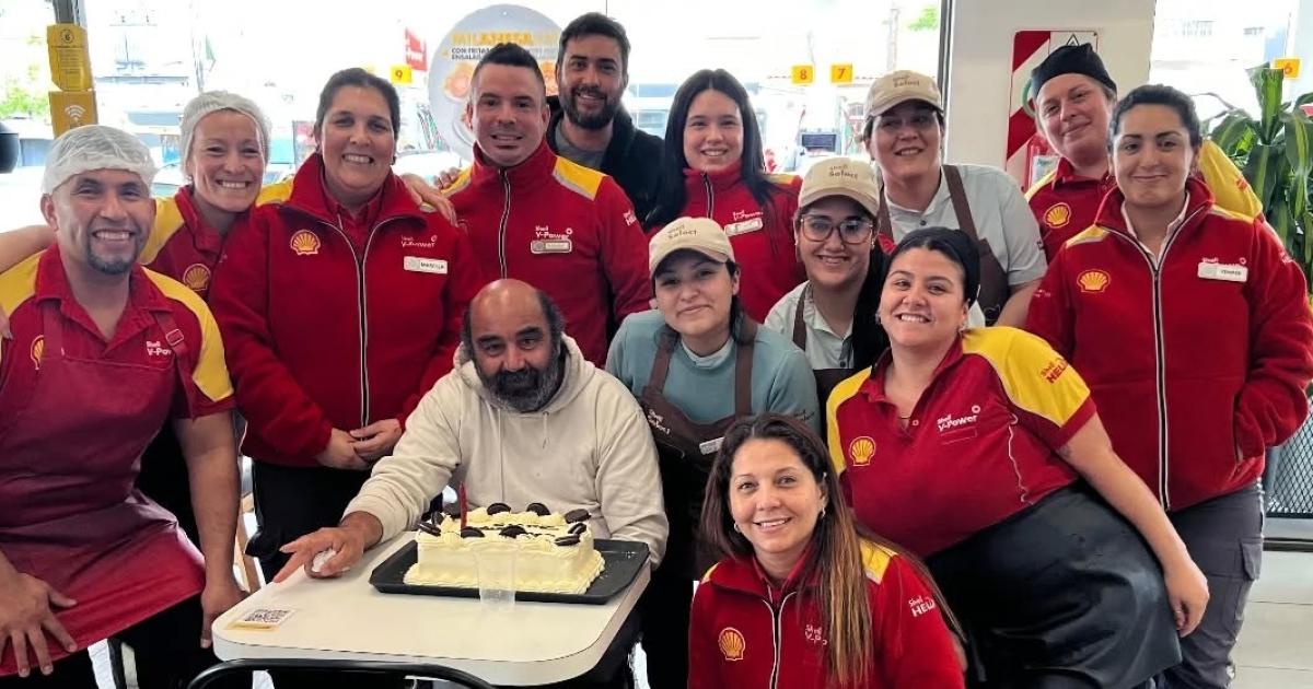 La foto causó una revolución en las redes sociales- los vecinos celebraron el gesto de los empleados