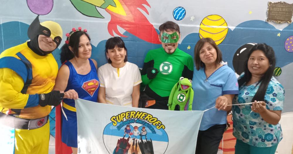 Los Superhéroes Solidarios Argentinos siguen cumpliendo misiones llevando alegría a los m?s necesitados