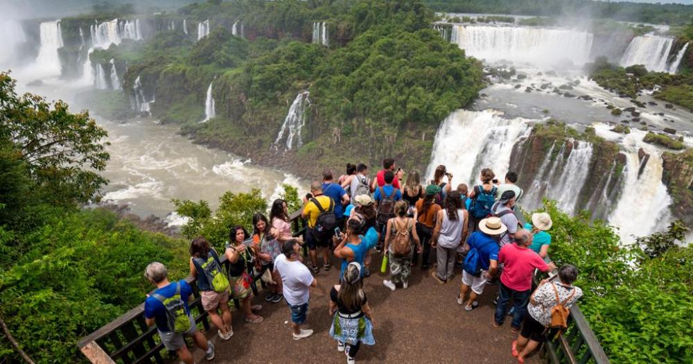 Un informe indicó que durante el fin de semana largo viajó m?s gente pero se gastó menos