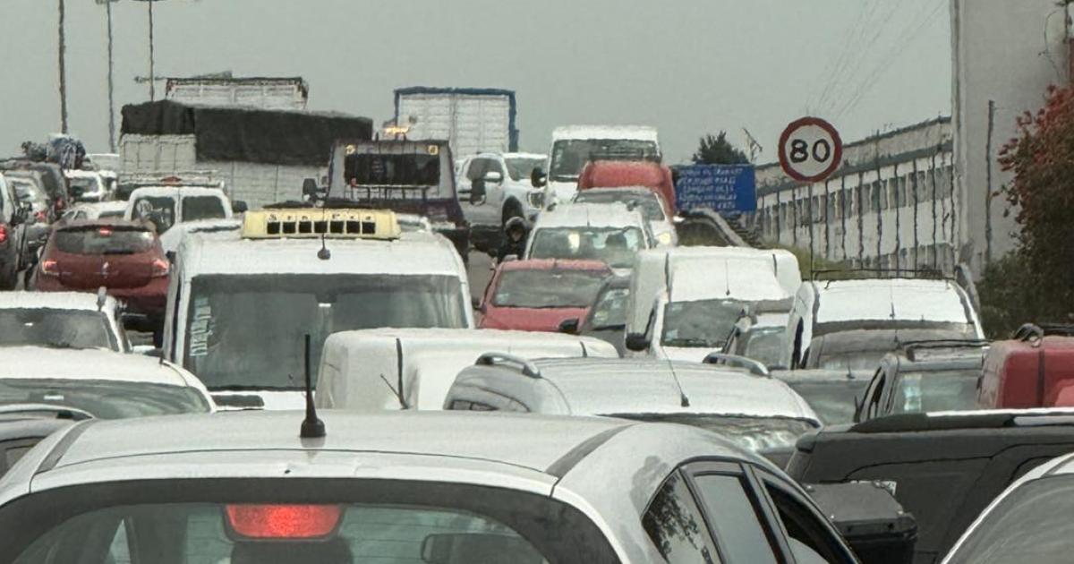 Caos vehicular en La Noria- se derrumboacute un puente de la General Paz