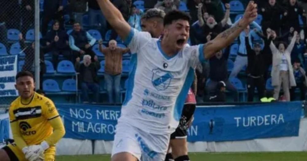 Lucas Gaona y su gol a Central Norte de Salta