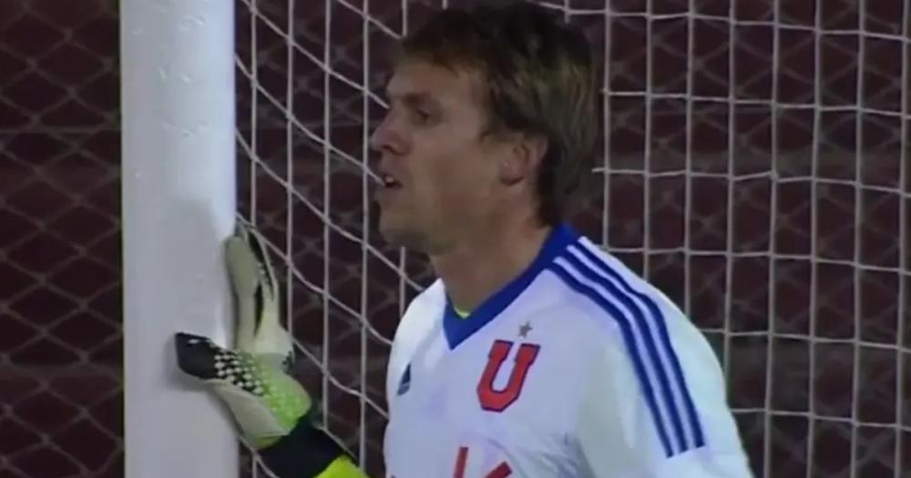 Luciano Civelli el improvisado arquero ante Lanús