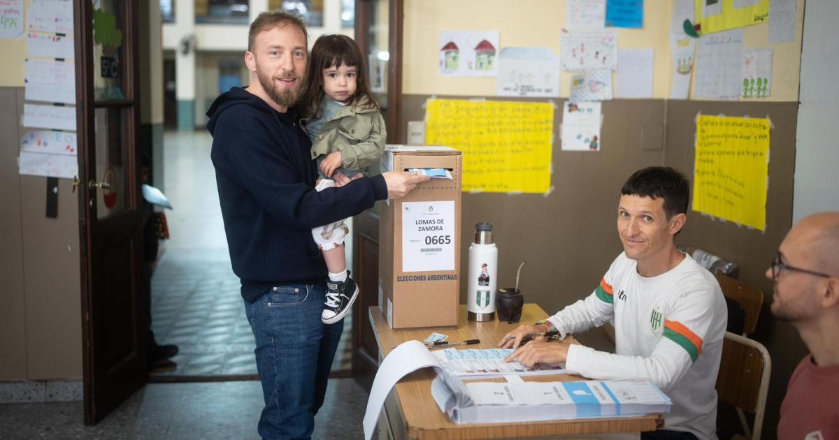 Federico Otermín votó en Banfield