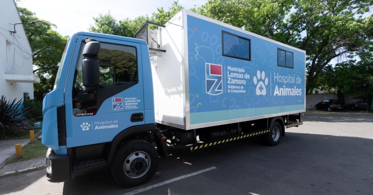 El trailer tiene dos consultorios y un quirófano