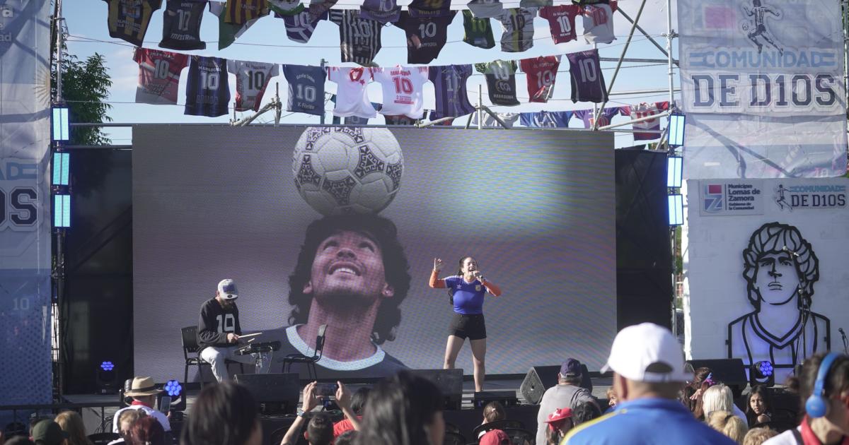 Maradona cumpliría hoy 65 años