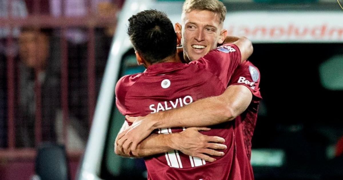 Lanuacutes vencioacute a Universidad de Chile y es finalista de la Copa Sudamericana