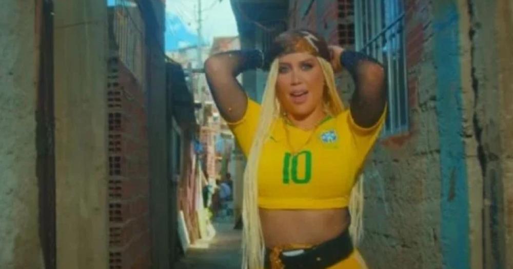 Wanda Nara en el una favela de Río de Janeiro