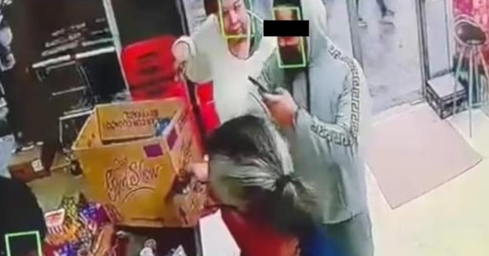 El momento en que balearon a la joven de Lomas de Zamora