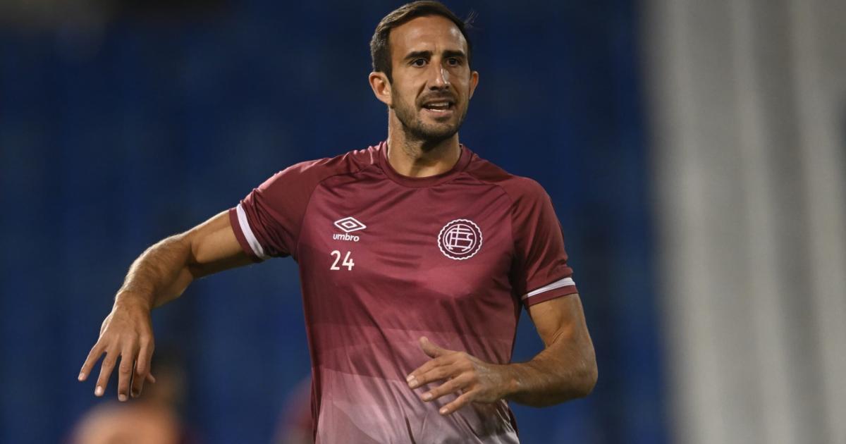 Izquierdoz se lamentó por la caída en el clsico ante Banfield