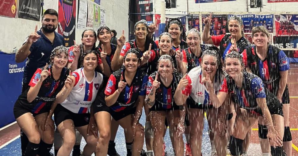 Así celebraron el ascenso las chicas de Atlético Llavallol