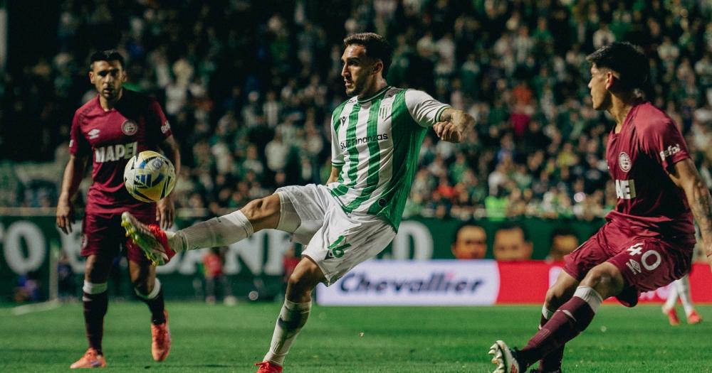 Méndez con la marca de Romero