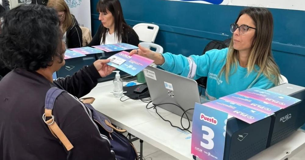 En los próximos días entregar?n otras 700 credenciales