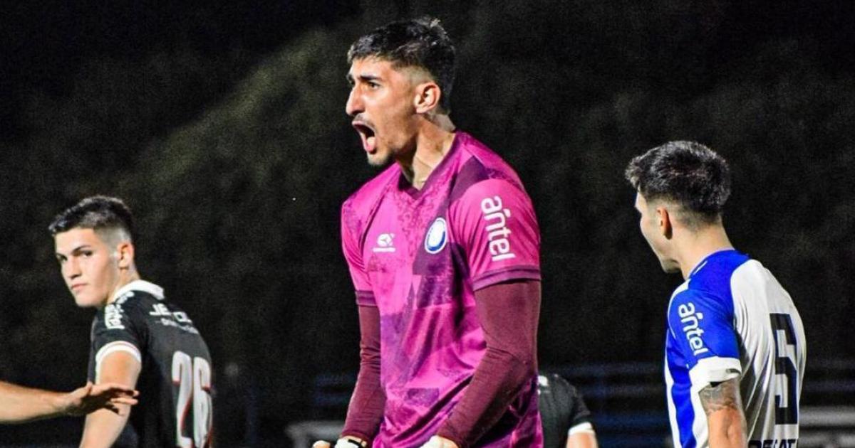 Gino Santilli de Banfield y recorre el mundo con un golazo