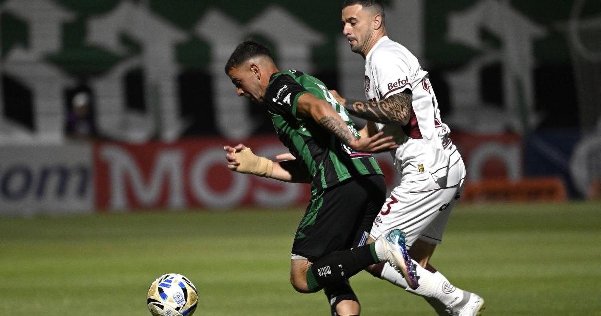 Lanús celebra en San Juan