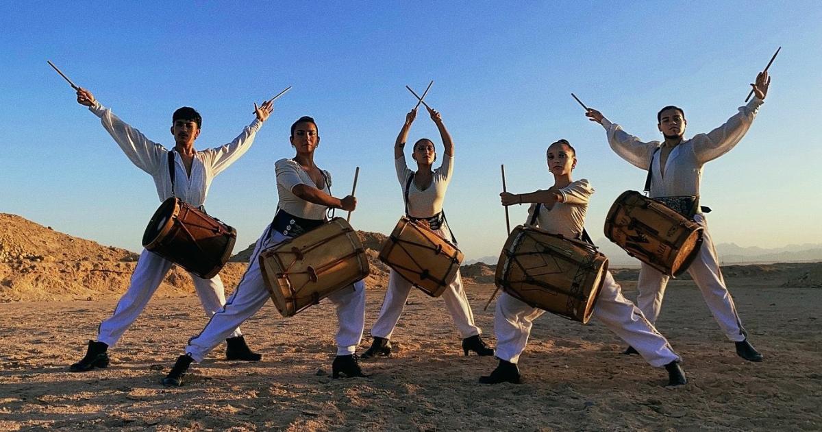 Es el director de la Compañía Yo Malambo junto a Celeste Patricio