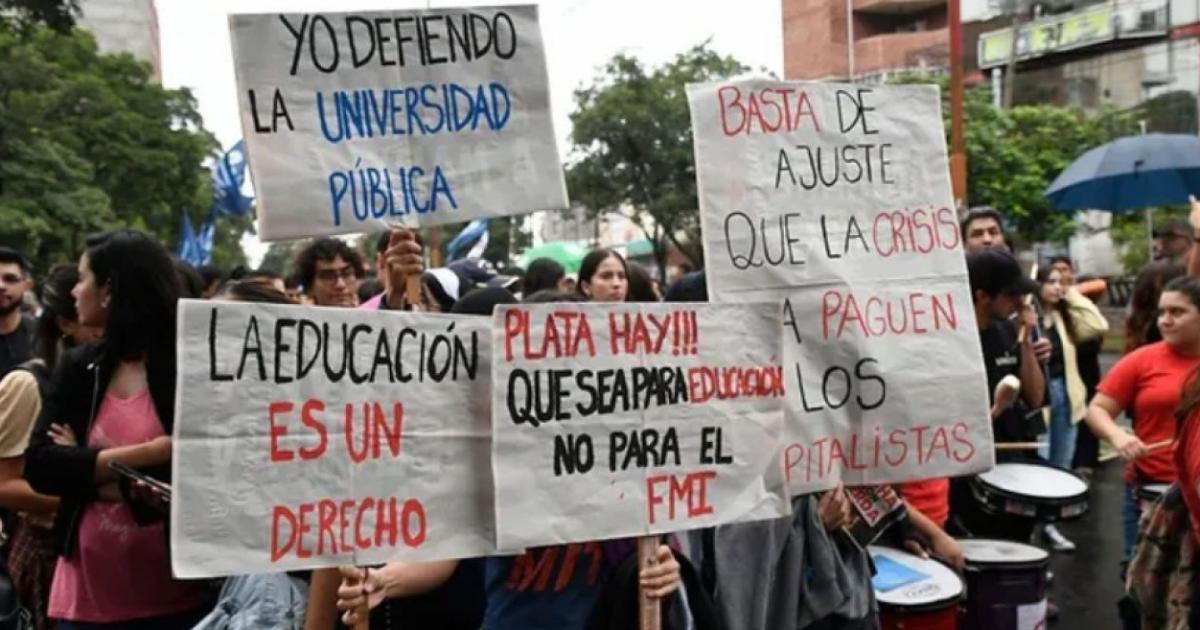 Medida de fuerza en la defensa de la educación pública
